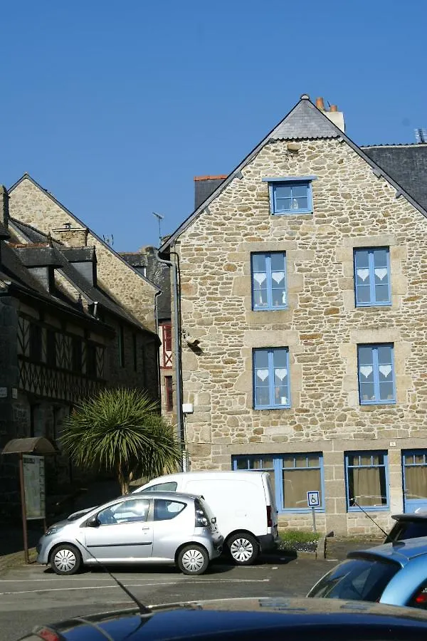 Holiday home Gite Charbonnerie Moncontour